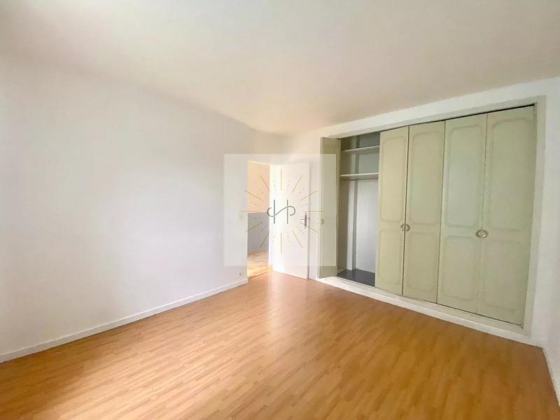 Maison - 130 m² - 10 pièces