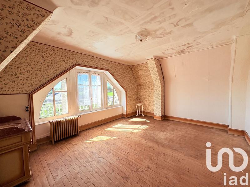 Maison - 271 m² - 9 pièces