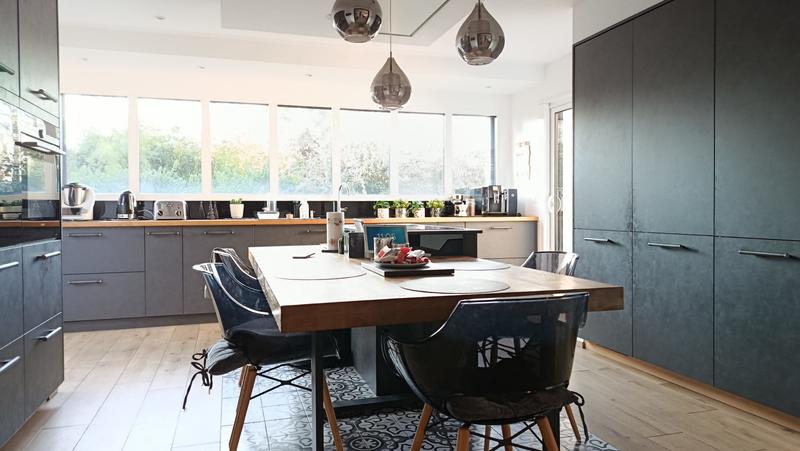 Maison contemporaine - 203 m² - 7 pièces