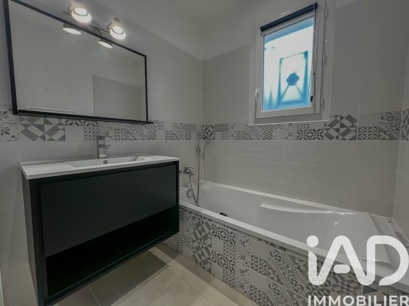 Maison - 121 m² - 5 pièces