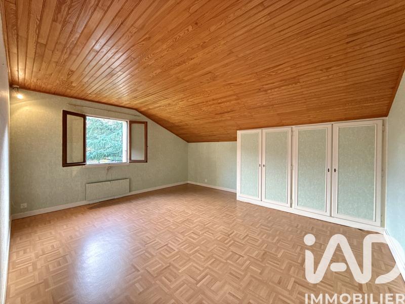 Maison - 210 m² - 7 pièces