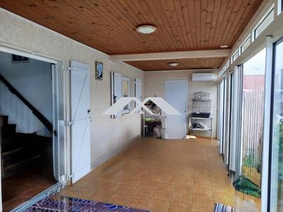 Villa - 196 m² - 8 pièces