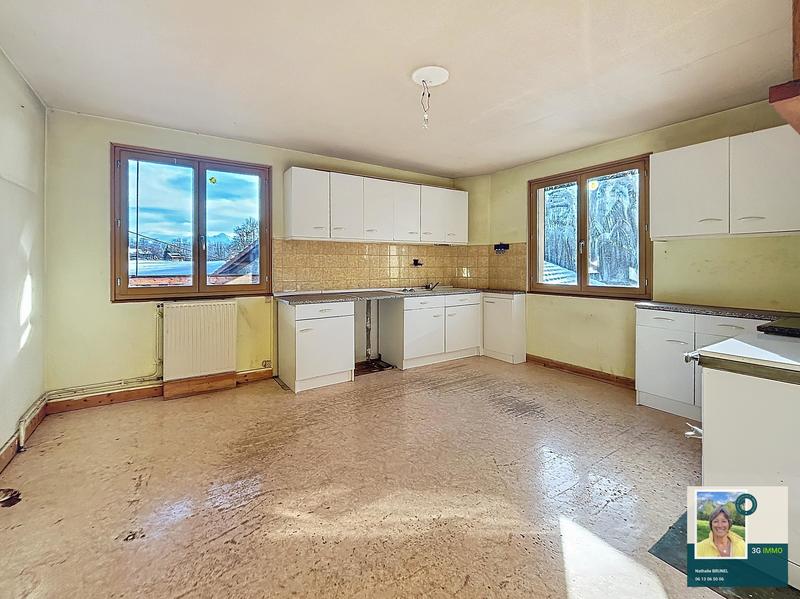 Maison en pierre - 204 m² - 11 pièces