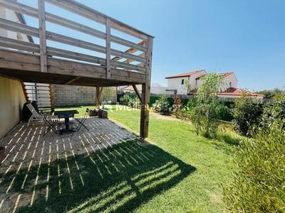 Villa - 80 m² - 4 pièces