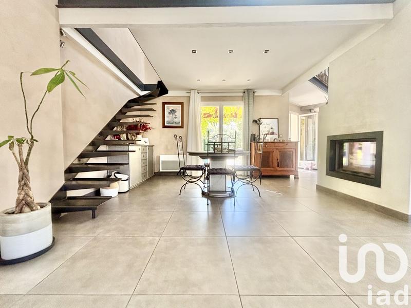 Maison - 161 m² - 6 pièces