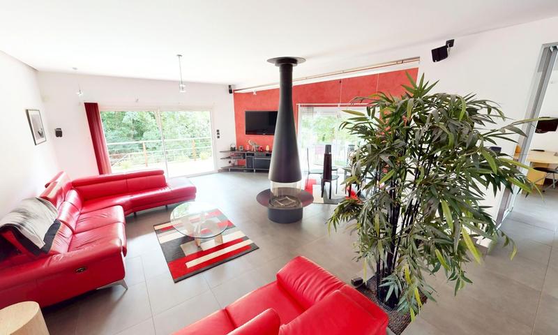 Maison contemporaine - 222 m² - 8 pièces