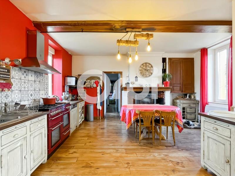 Longère - 210 m² - 6 pièces