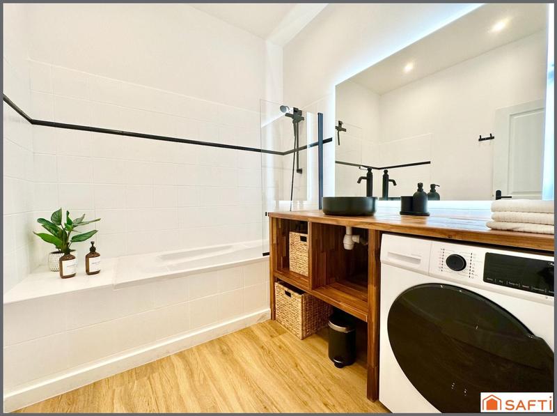 Appartement - 90 m² - 4 pièces