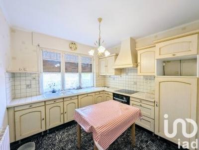 Maison - 92 m² - 5 pièces