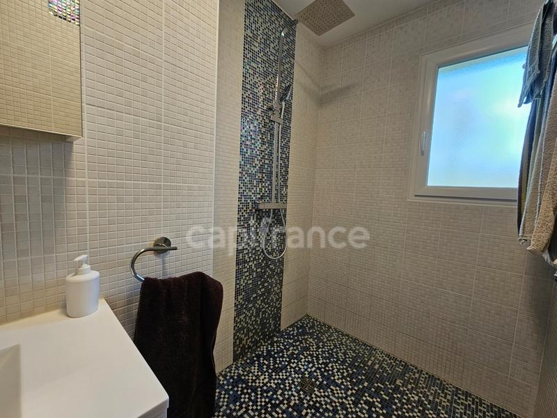 Maison - 121 m² - 5 pièces