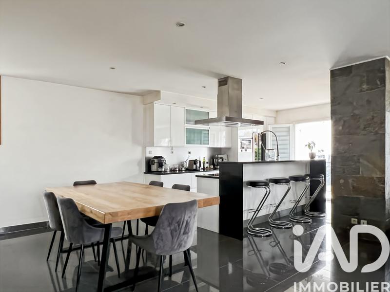 Maison - 128 m² - 6 pièces