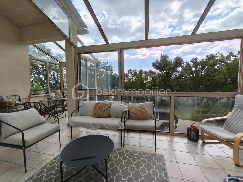 Maison - 250 m² - 8 pièces