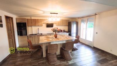 Maison - 136 m² - 6 pièces