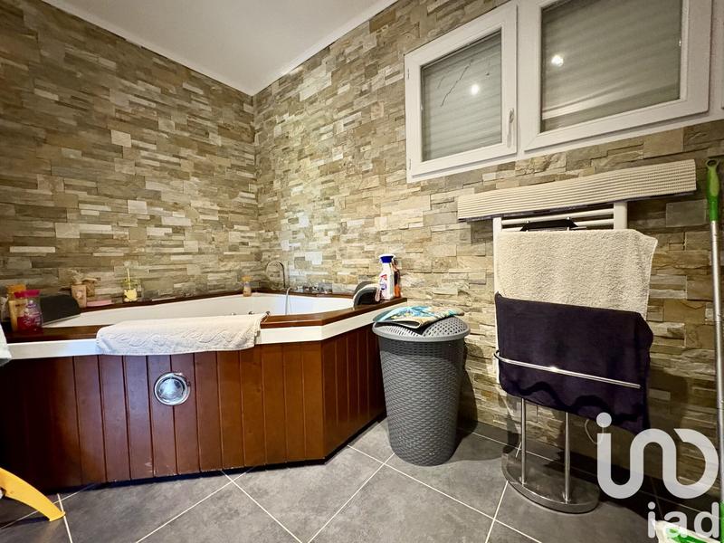 Maison - 110 m² - 6 pièces