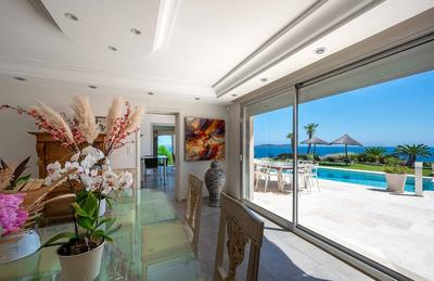 Propriété - 285 m² - 6 pièces