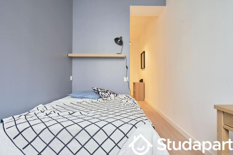 Chambre - 13 m² - 1 pièce