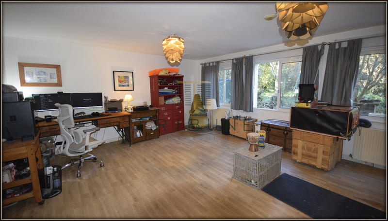 Maison - 220 m² - 7 pièces