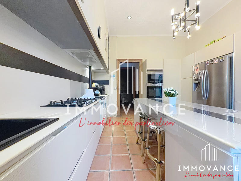 Maison - 175 m² - 6 pièces