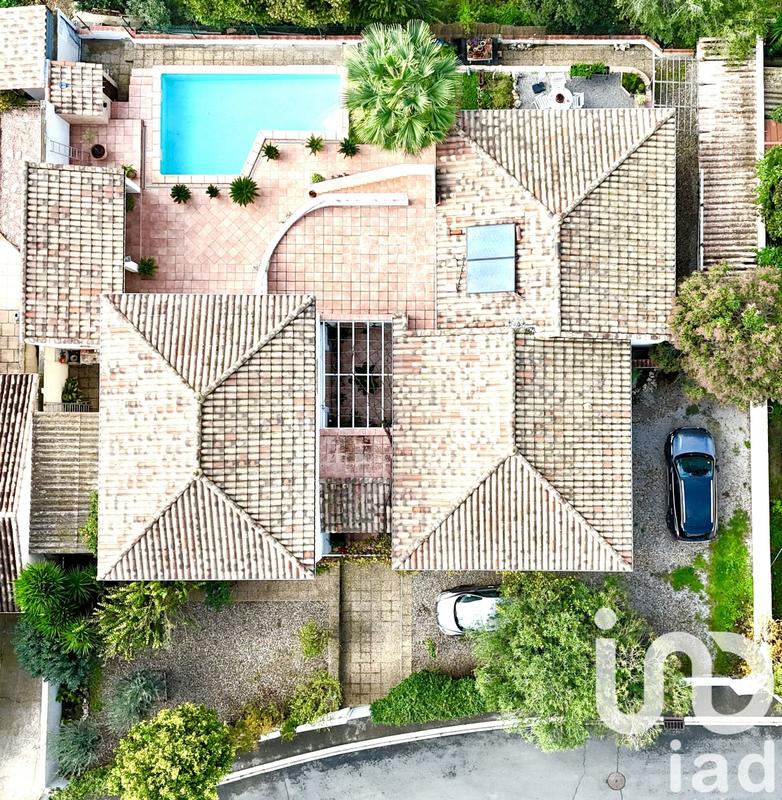 Maison - 200 m² - 5 pièces