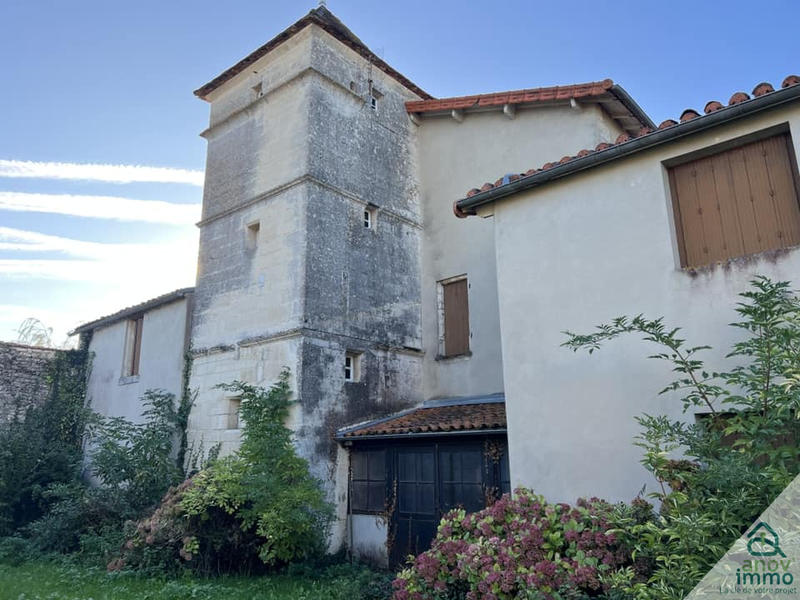 Propriété - 242 m² - 8 pièces