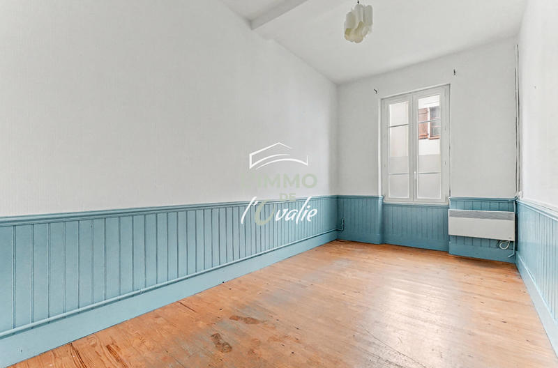 Maison - 327 m² - 9 pièces