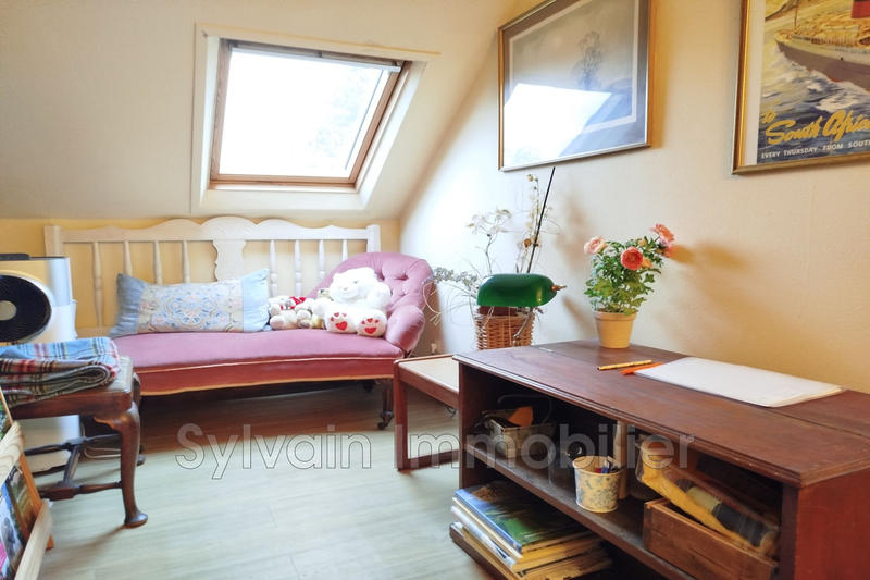 Maison - 264 m² - 14 pièces