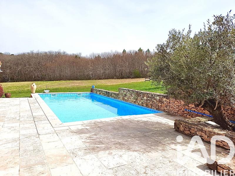 Maison - 200 m² - 5 pièces