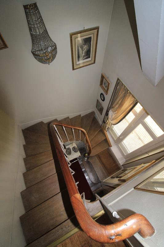 Maison - 289 m² - 15 pièces