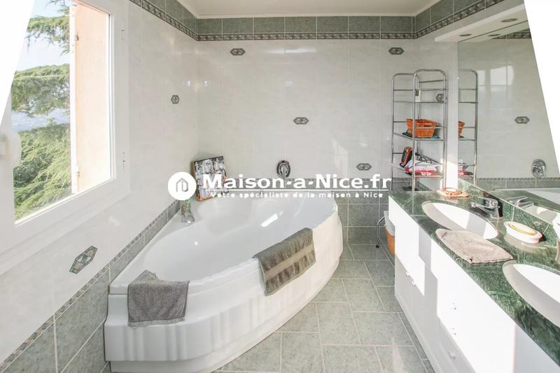 Maison - 156 m² - 5 pièces