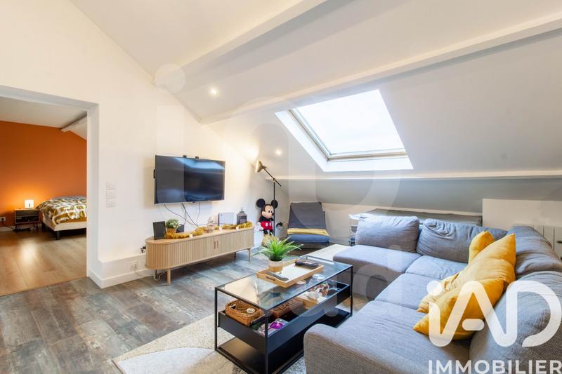 Loft - 83 m² - 3 pièces