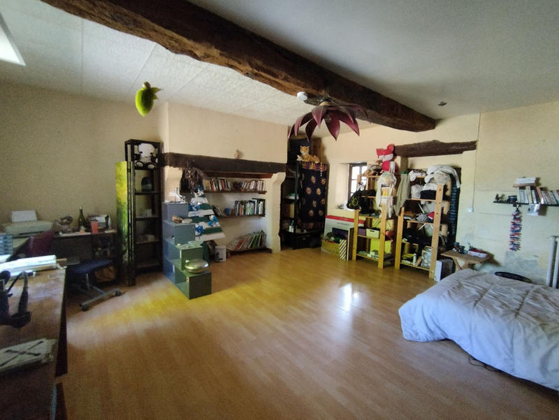 Maison - 230 m² - 8 pièces