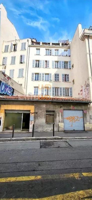 Local commercial - 68 m² - 5 pièces