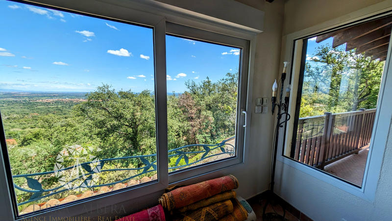 Villa - 184 m² - 6 pièces