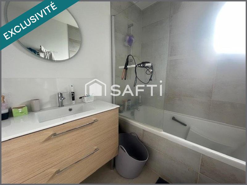 Maison - 99 m² - 5 pièces