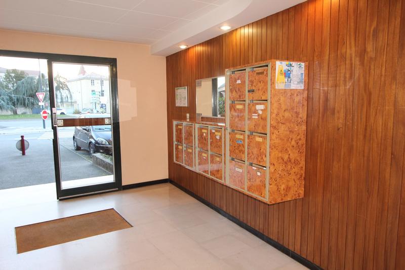 Appartement - 97 m² - 5 pièces