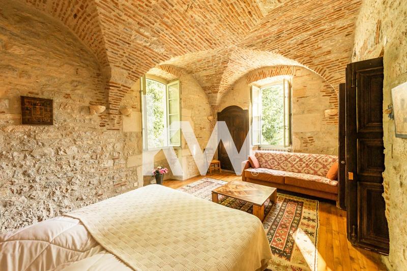 Manoir - 435 m² - 7 pièces