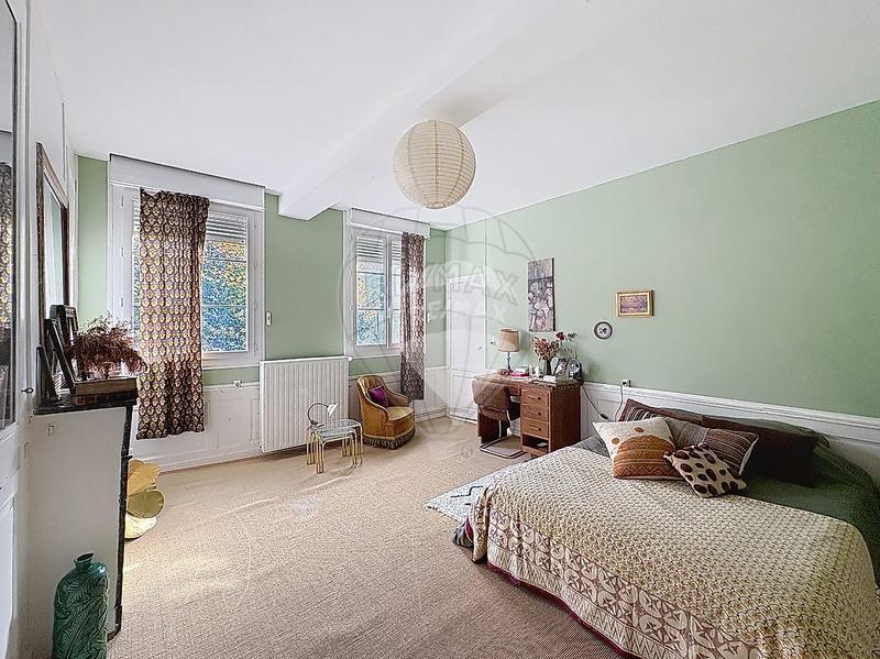 Maison de maîtres - 250 m² - 9 pièces