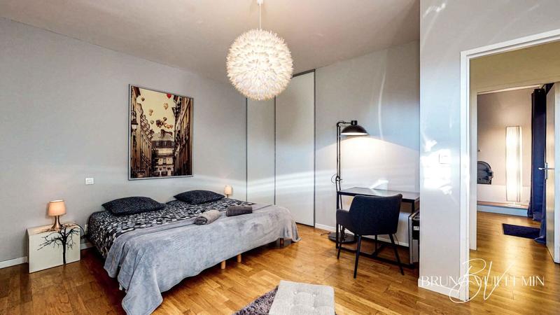 Demeure - 500 m² - 15 pièces