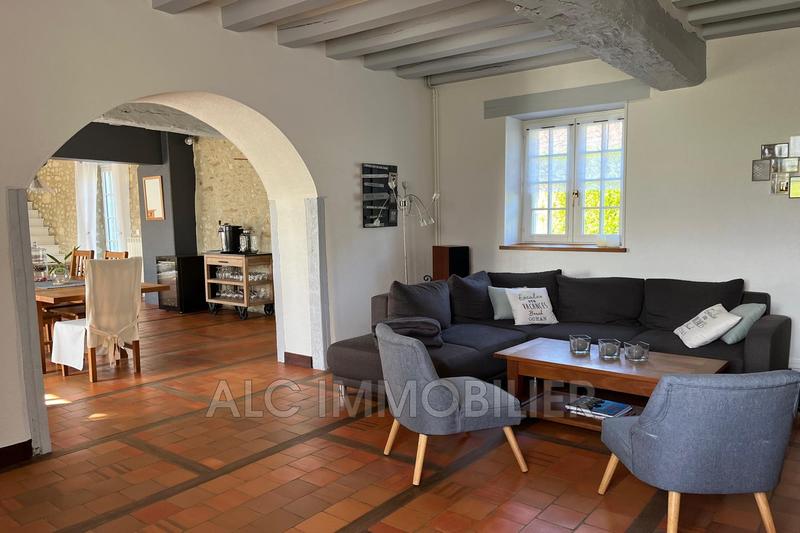 Propriété - 206 m² - 5 pièces