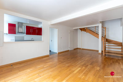 Appartement - 75 m² - 3 pièces