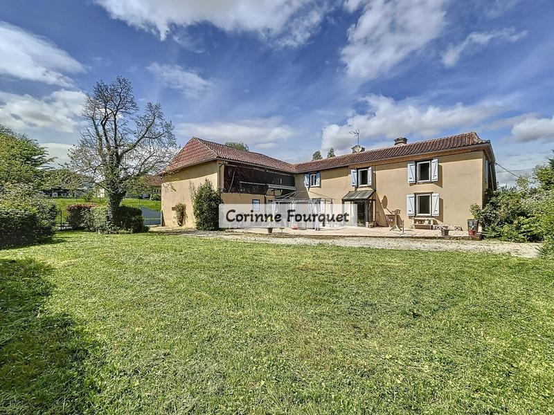 Maison - 160 m² - 8 pièces