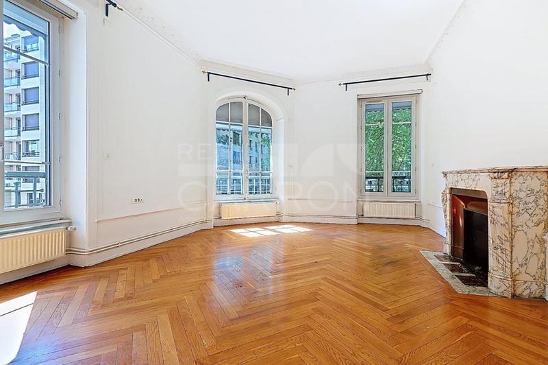 Appartement - 135 m² - 5 pièces