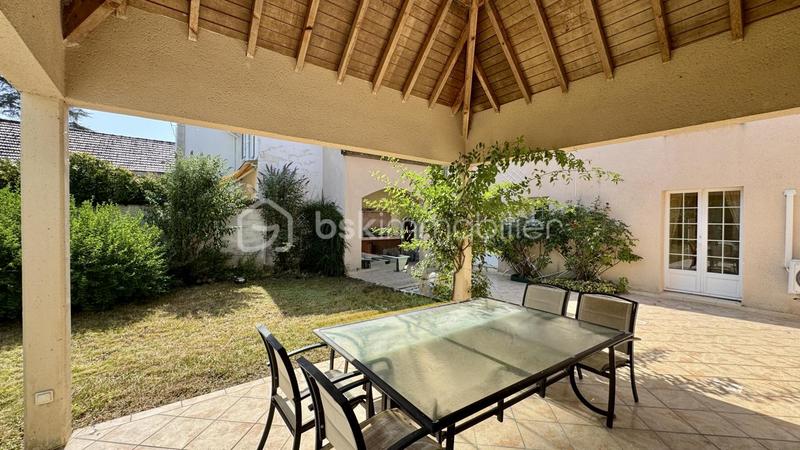 Maison de ville - 210 m² - 7 pièces