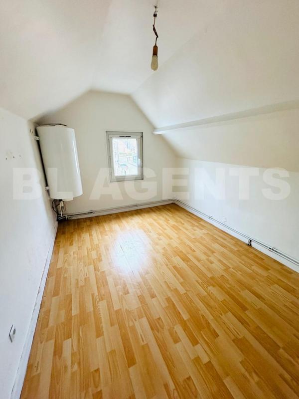 Maison - 90 m² - 5 pièces