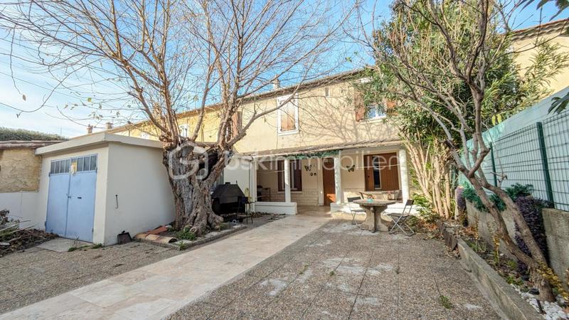 Immeuble - 70 m² - 4 pièces