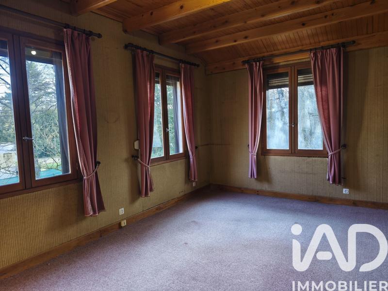 Maison - 233 m² - 7 pièces