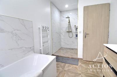 Maison - 122 m² - 4 pièces