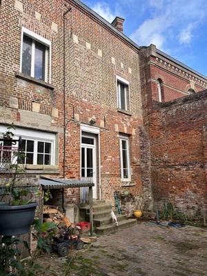 Maison - 210 m² - 7 pièces