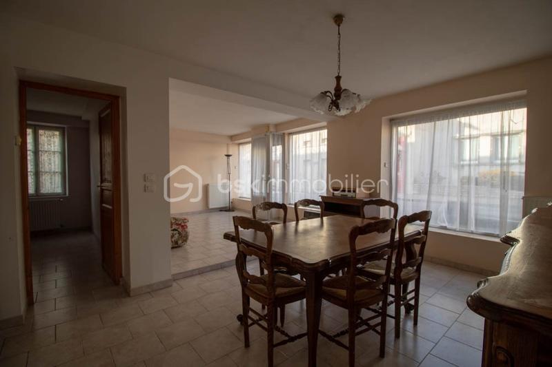 Immeuble - 167 m² - 6 pièces