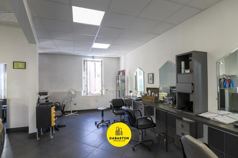 Immeuble - 207 m² - 9 pièces